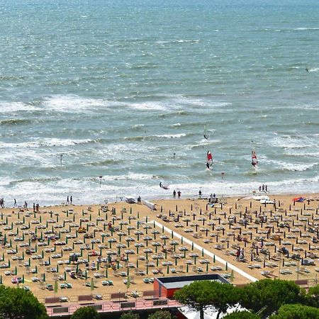 Apartament Ariston Lignano Sabbiadoro Zewnętrze zdjęcie