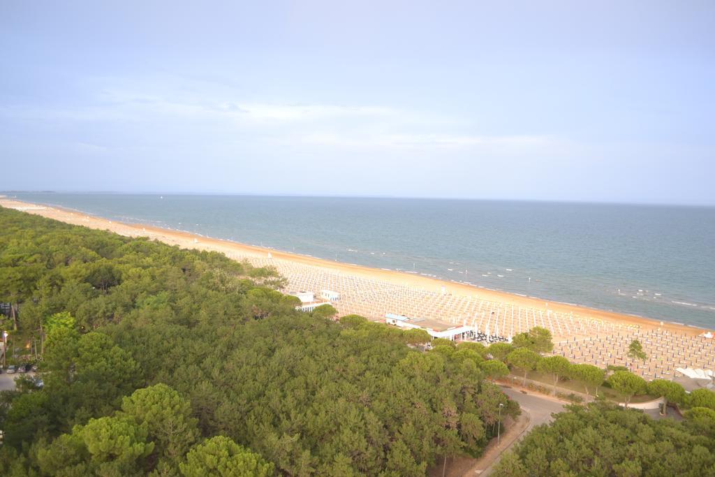 Apartament Ariston Lignano Sabbiadoro Zewnętrze zdjęcie