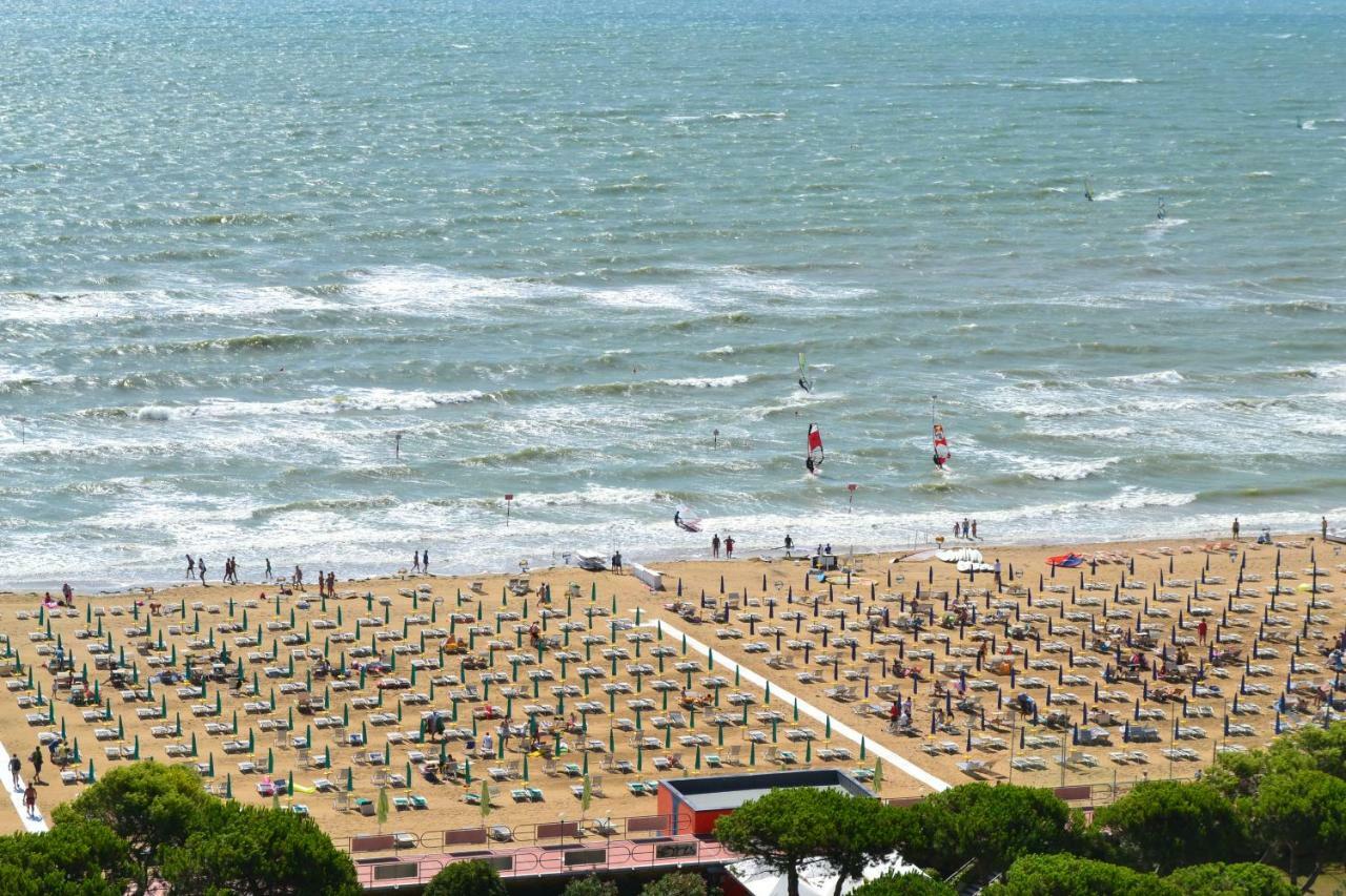 Apartament Ariston Lignano Sabbiadoro Zewnętrze zdjęcie